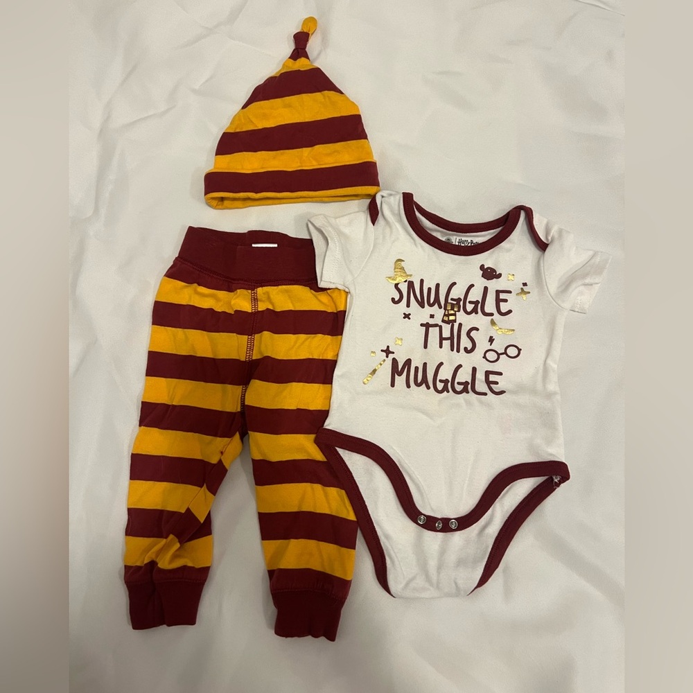 Harry Potter baby outfit